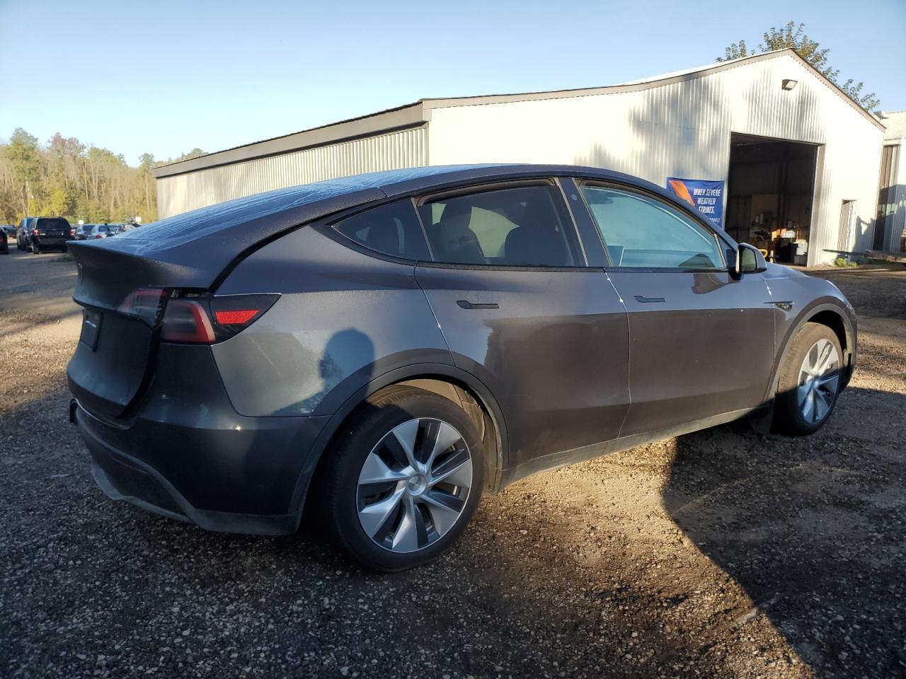 2023 TESLA MODEL Y - Image 3