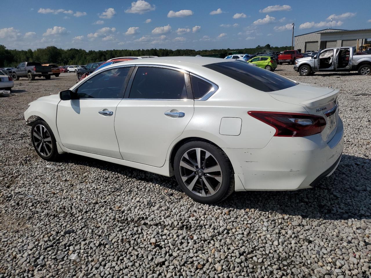 2017 NISSAN ALTIMA 2.5 - Фото 2