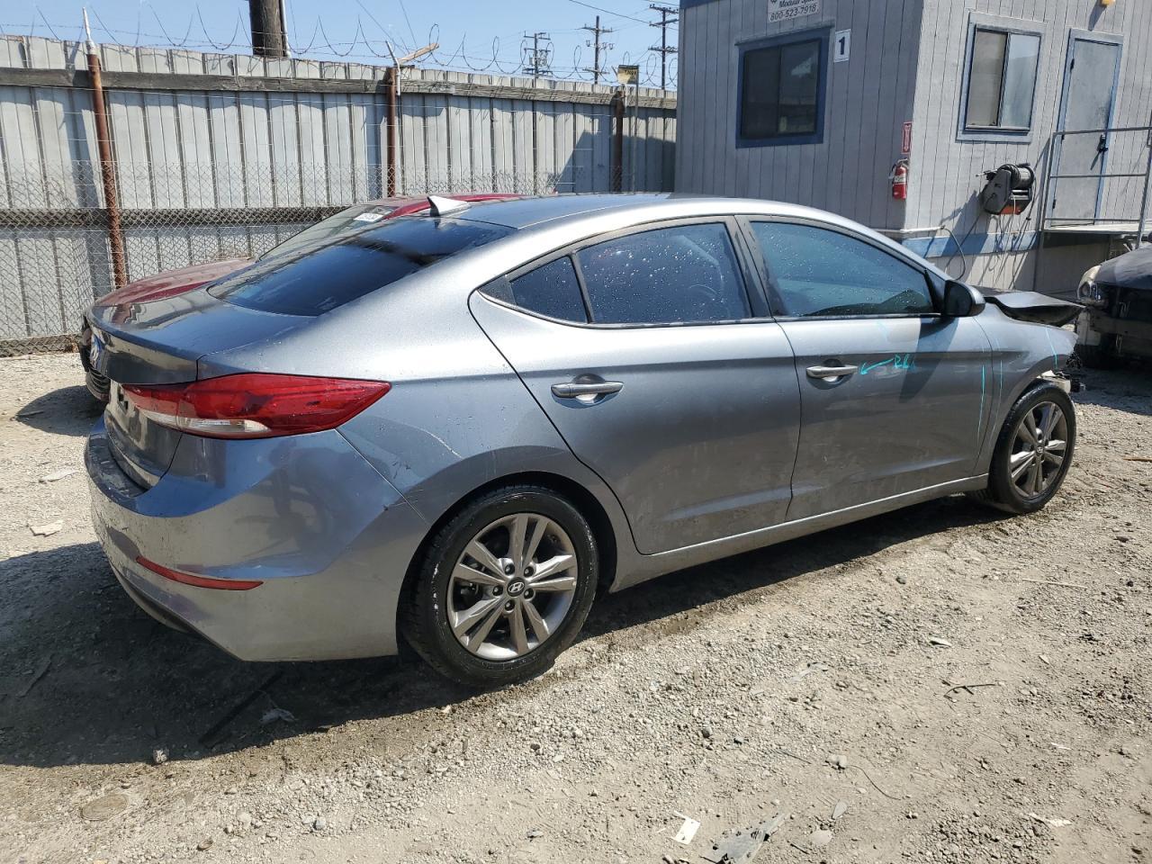 2018 HYUNDAI ELANTRA SE - Фото 3