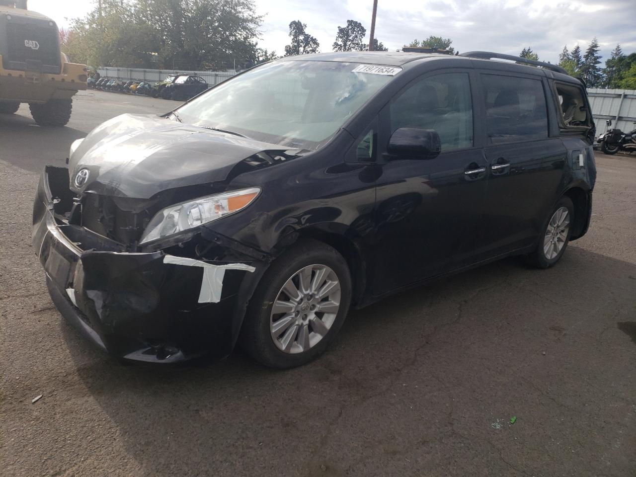 2011 TOYOTA SIENNA XLE