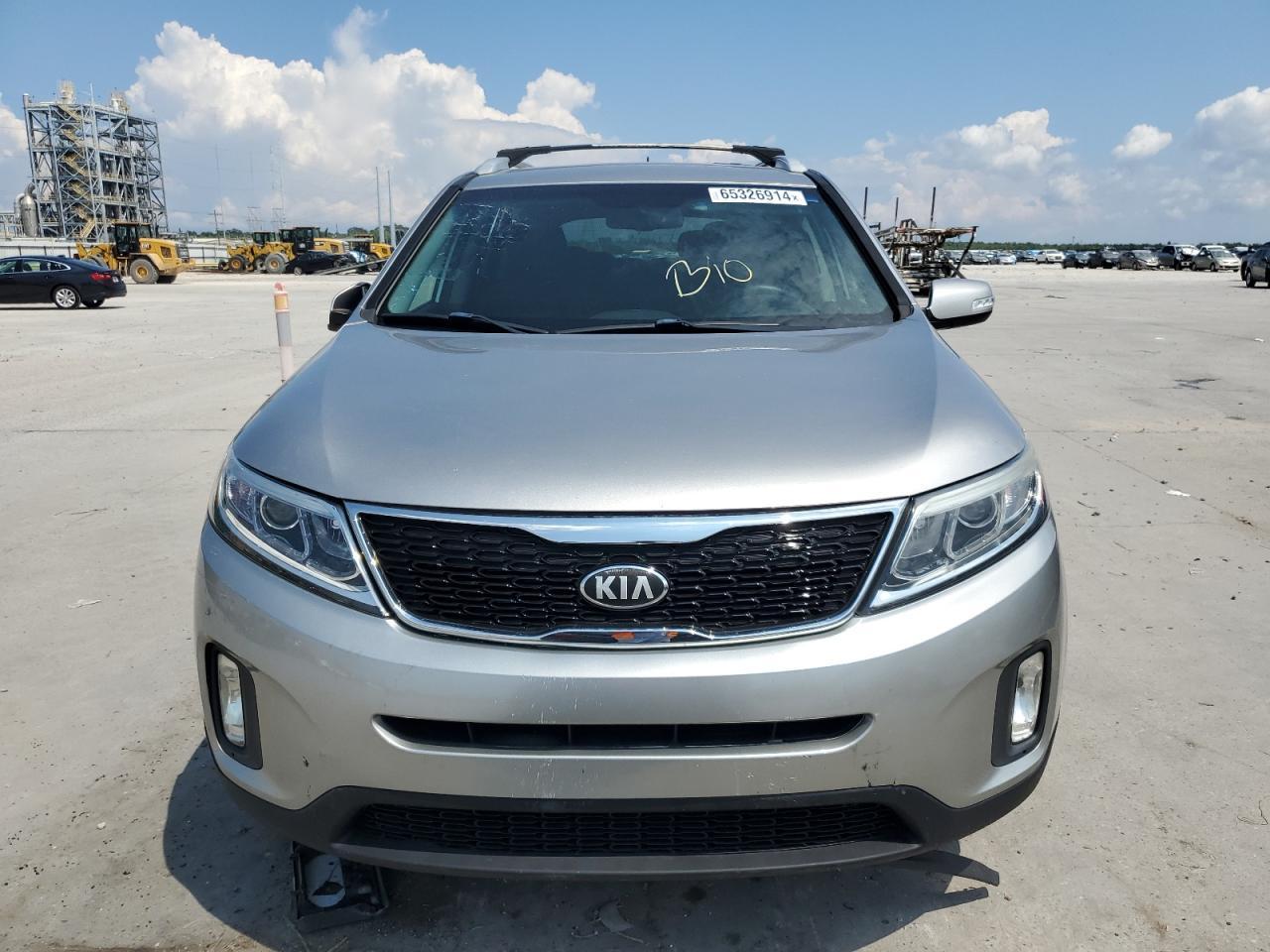 2014 KIA SORENTO LX - Image 5
