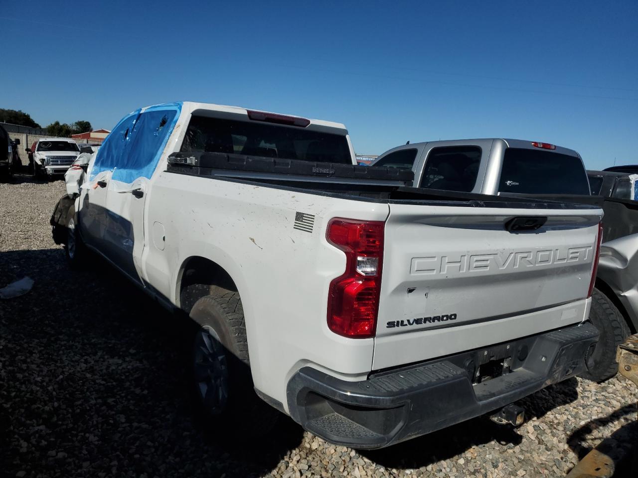 2023 CHEVROLET SILVERADO - Image 2