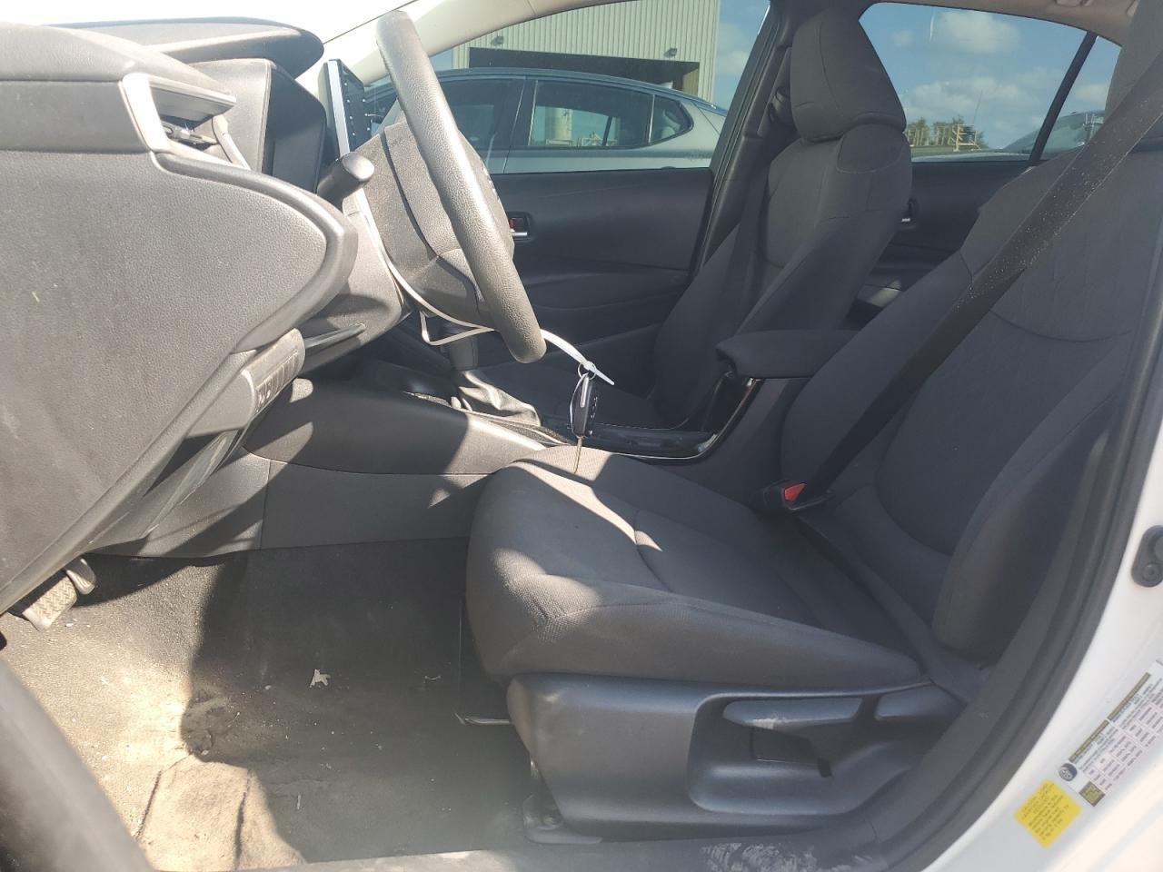 2021 TOYOTA COROLLA LE - Фото 7