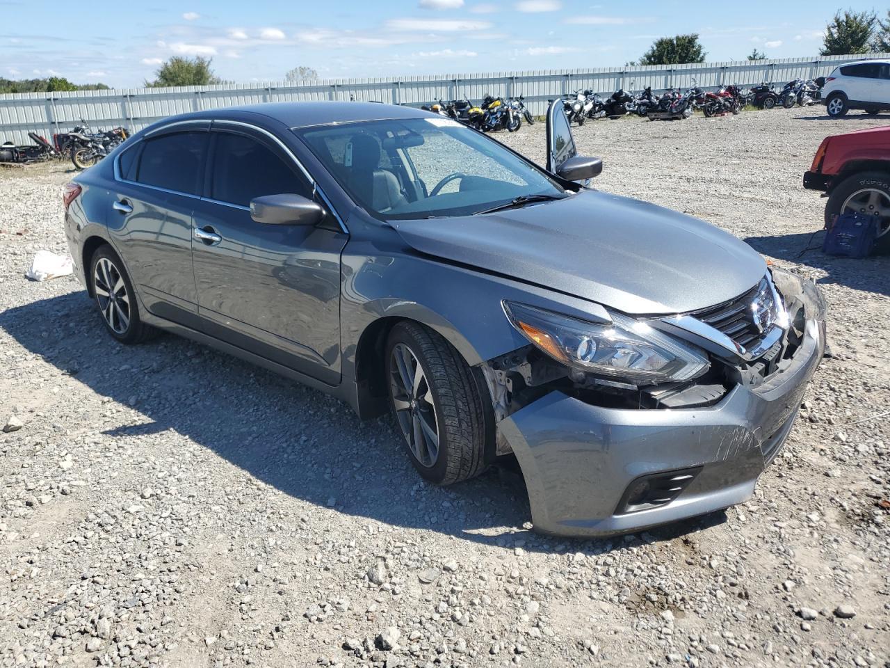 2017 NISSAN ALTIMA 2.5 - Image 4