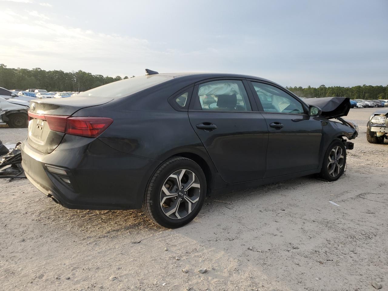 2021 KIA FORTE FE - Фото 3
