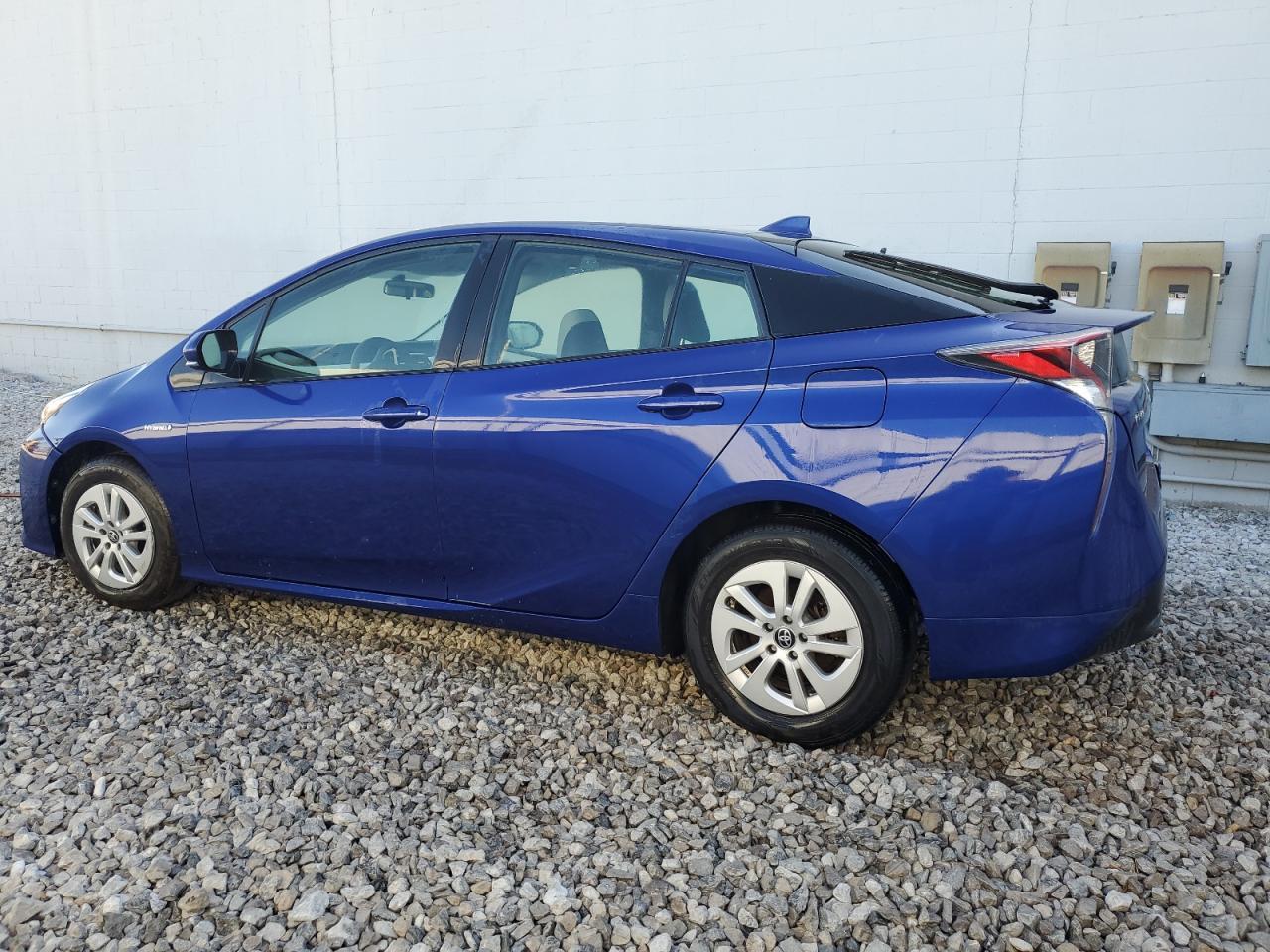 2016 TOYOTA PRIUS - Image 2