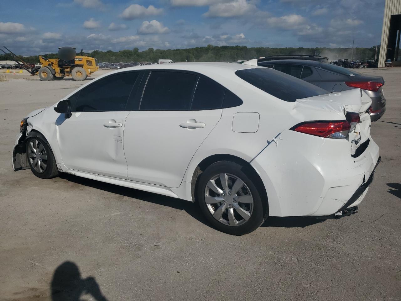 2021 TOYOTA COROLLA LE - Фото 2