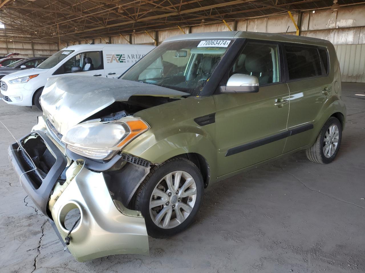2013 KIA SOUL +