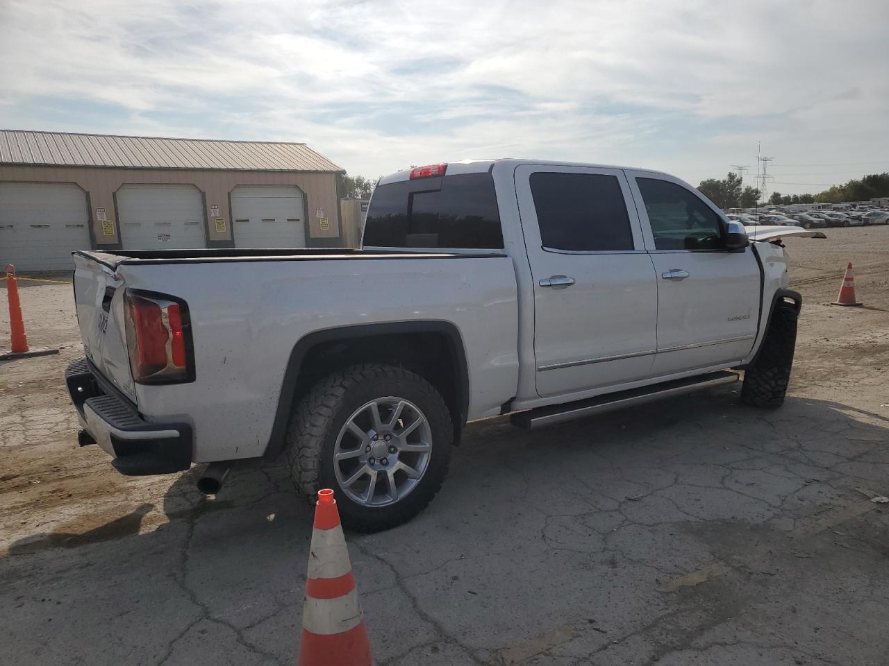 2017 GMC SIERRA K15 - Image 3