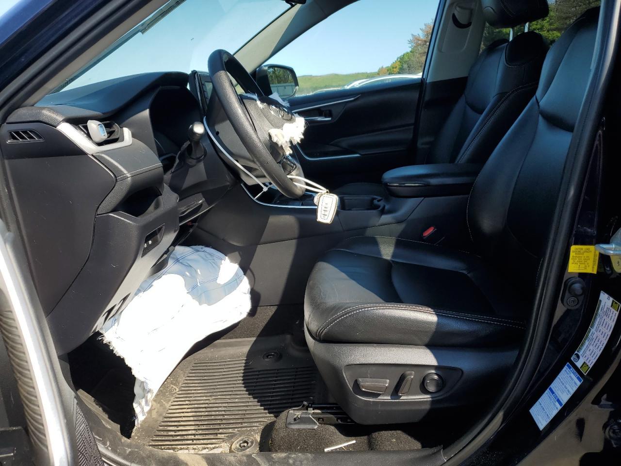 2020 TOYOTA RAV4 XLE - Фото 7