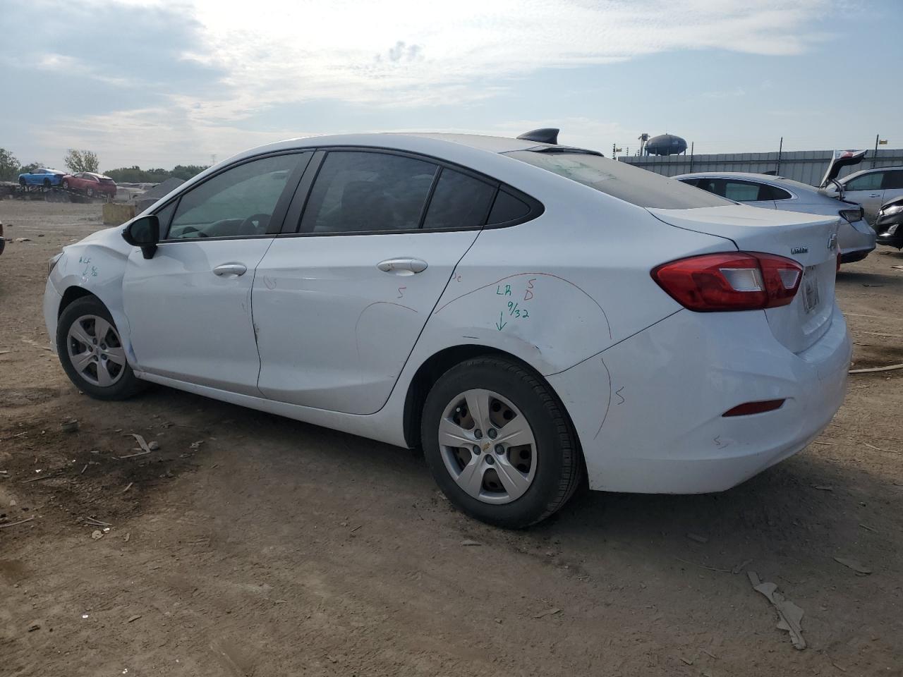 2017 CHEVROLET CRUZE LS - Фото 2