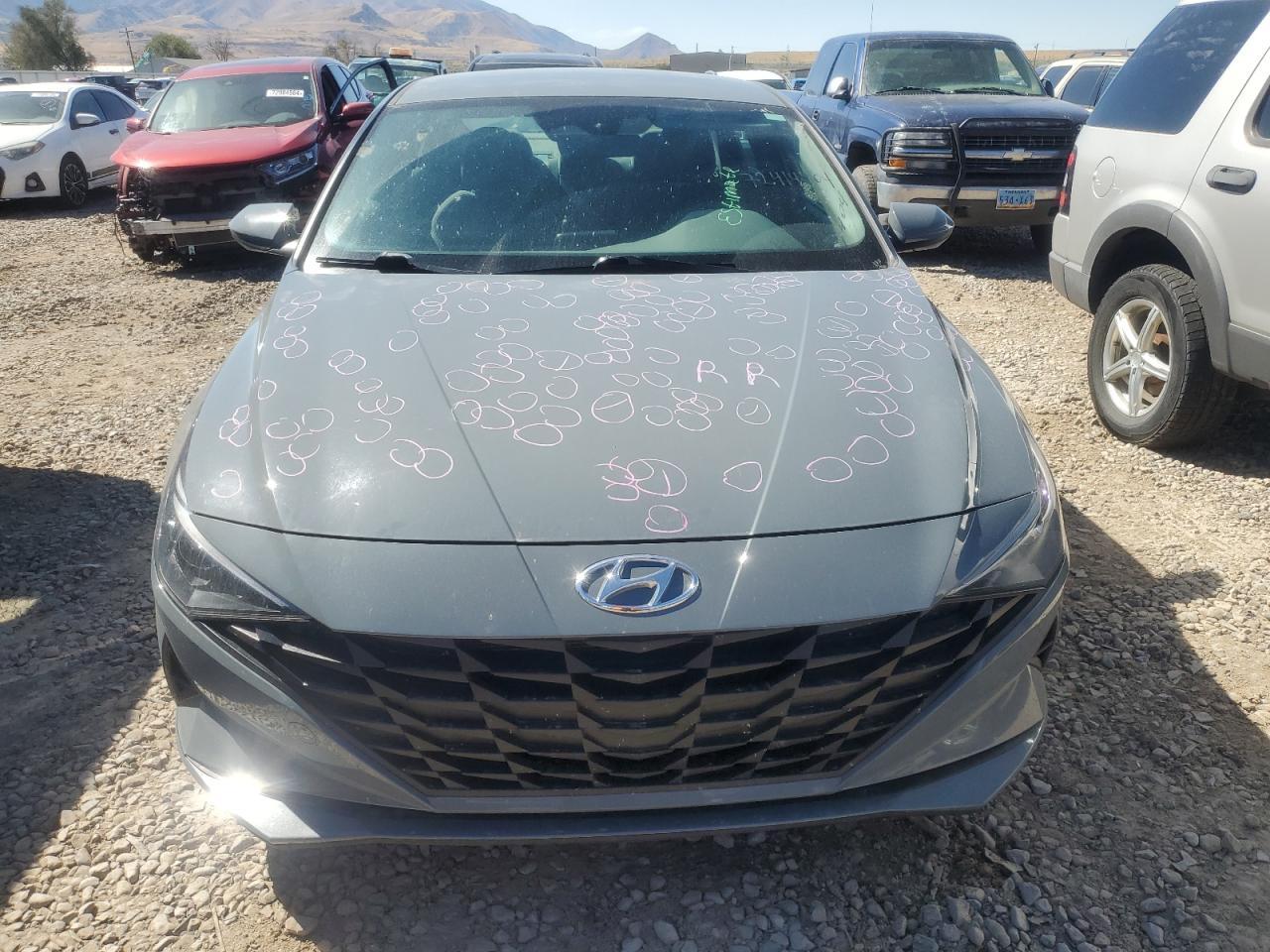 2022 HYUNDAI ELANTRA SE - Фото 5