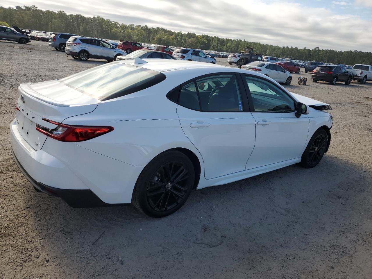 2025 TOYOTA CAMRY XSE - Фото 3