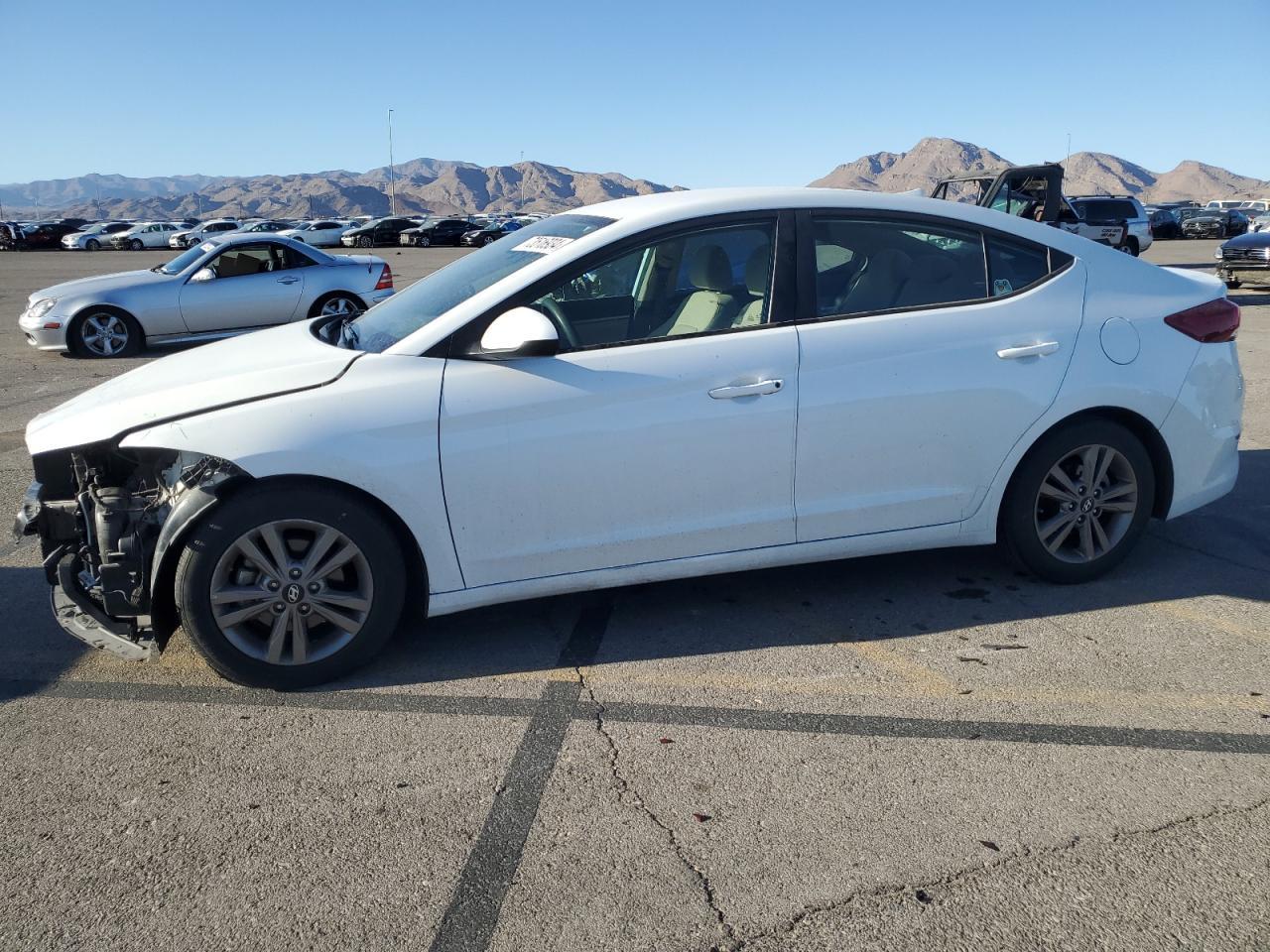 2018 HYUNDAI ELANTRA SE