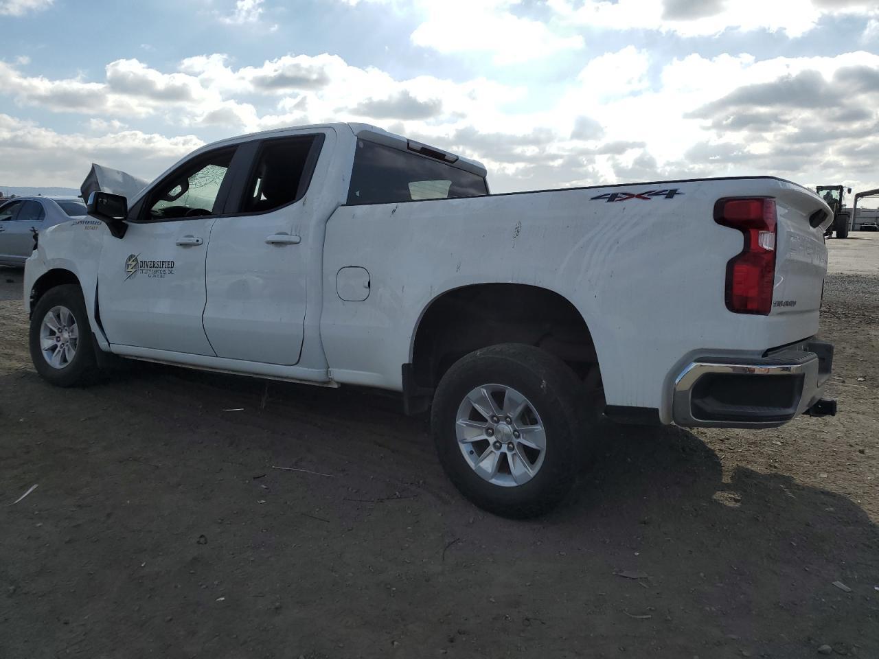 2021 CHEVROLET SILVERADO - Фото 2