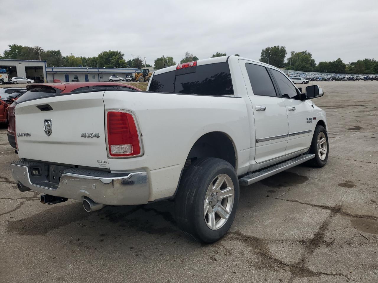 2014 RAM 1500 LONGH - Фото 3
