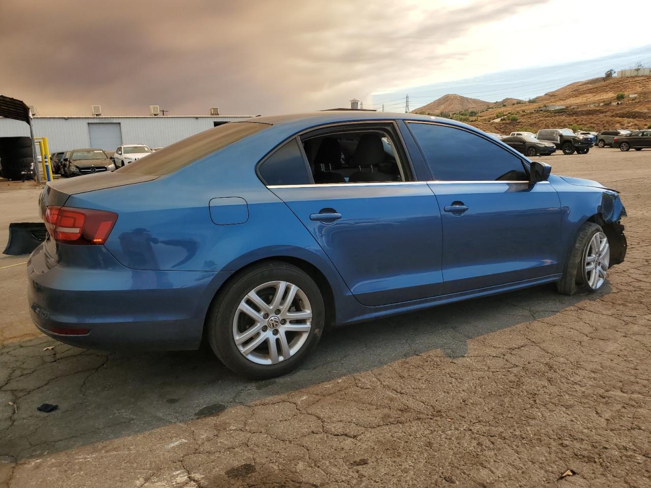 2017 VOLKSWAGEN JETTA S - Image 3