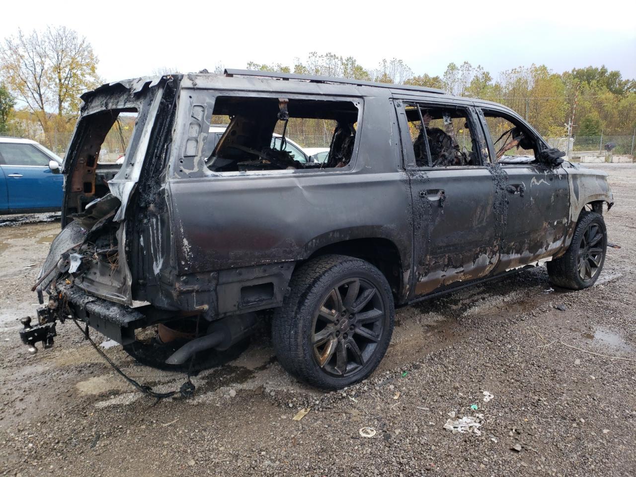 2017 CHEVROLET SUBURBAN K - Фото 3