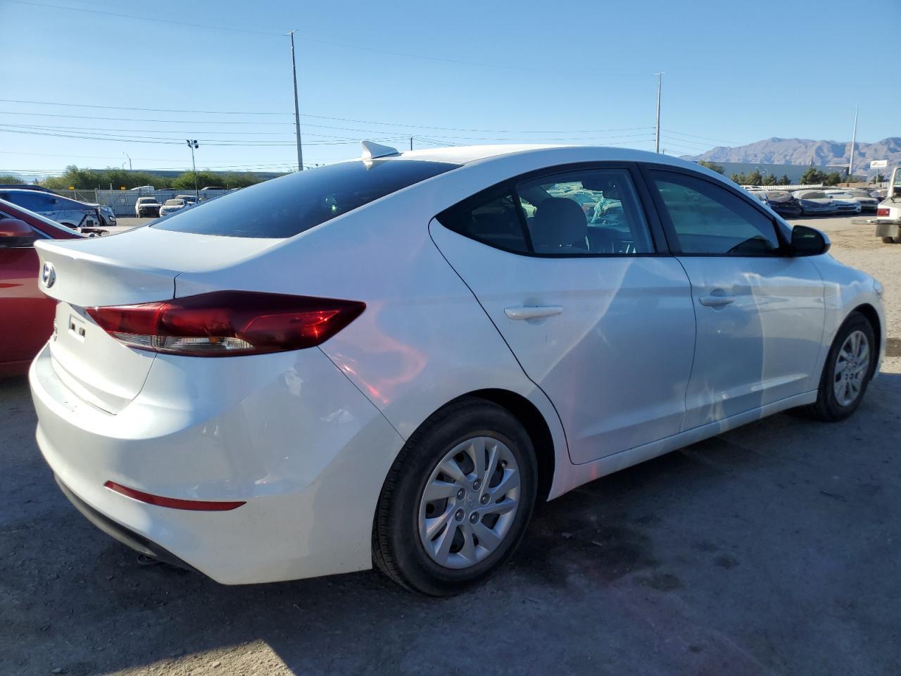 2018 HYUNDAI ELANTRA SE - Image 3
