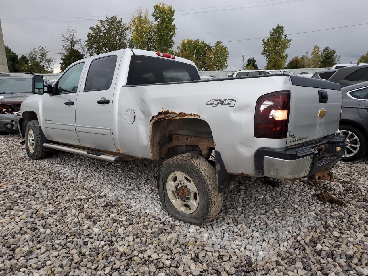 2012 CHEVROLET SILVERADO - Image 2
