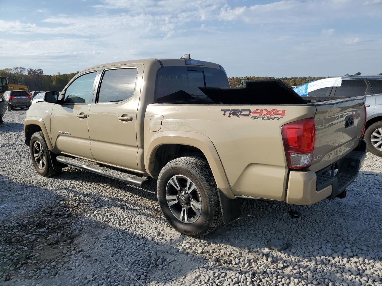 2017 TOYOTA TACOMA DOU - Фото 2