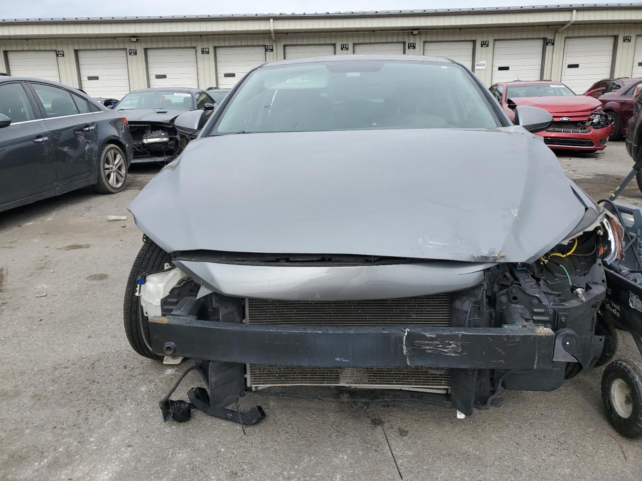 2017 HYUNDAI ELANTRA SE - Фото 5