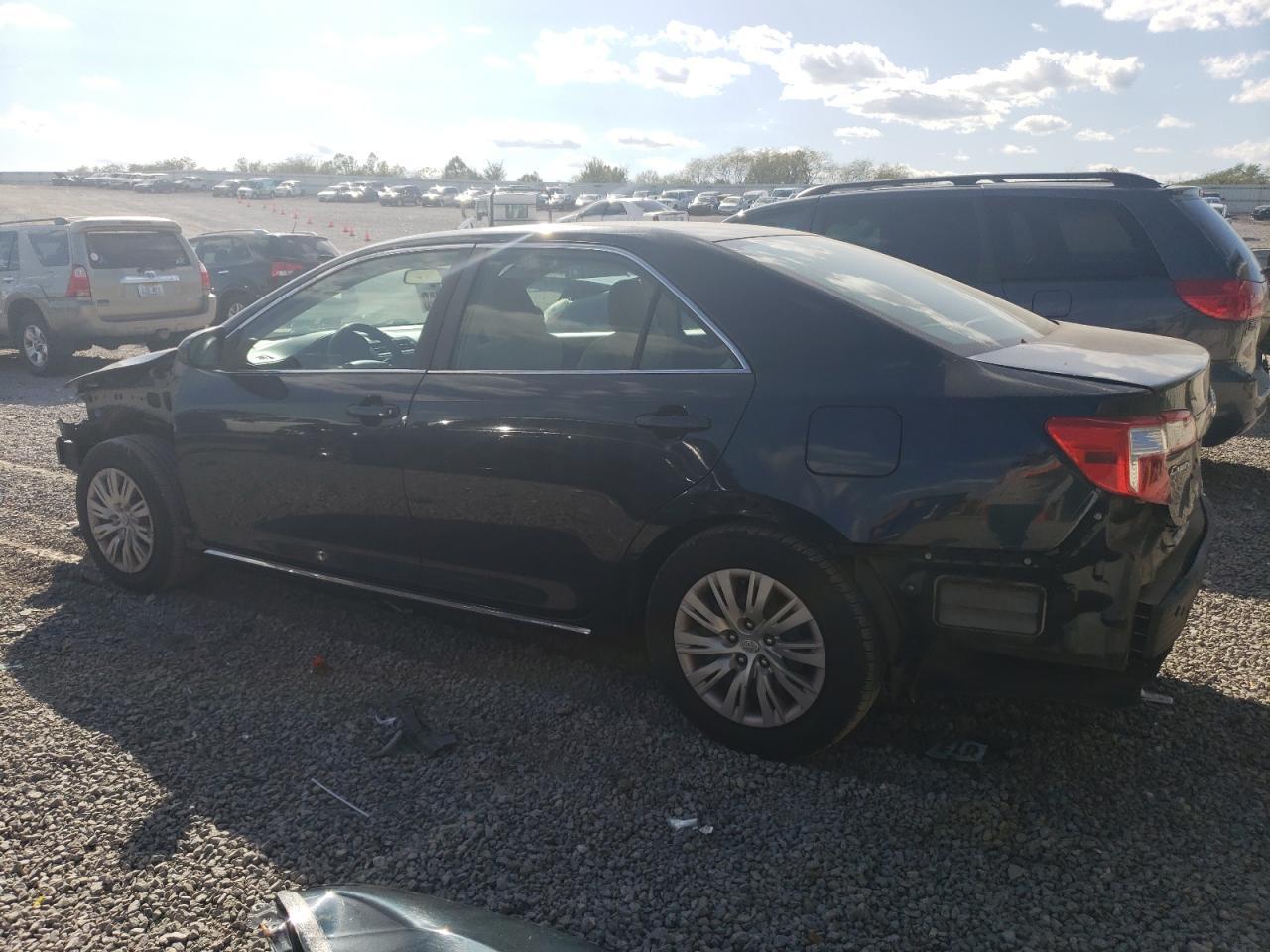 2014 TOYOTA CAMRY L - Фото 2