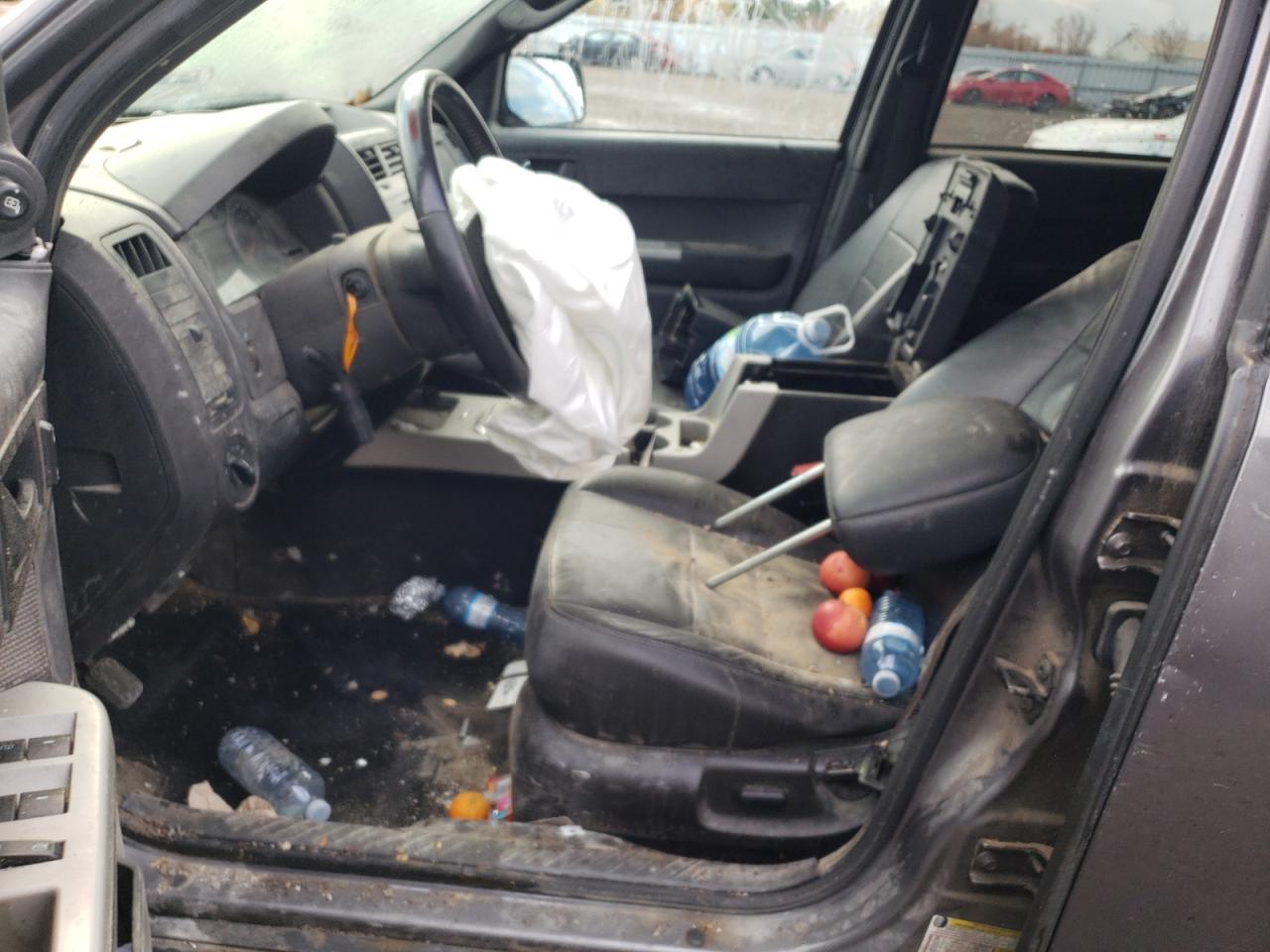 2010 FORD ESCAPE XLT - Image 7