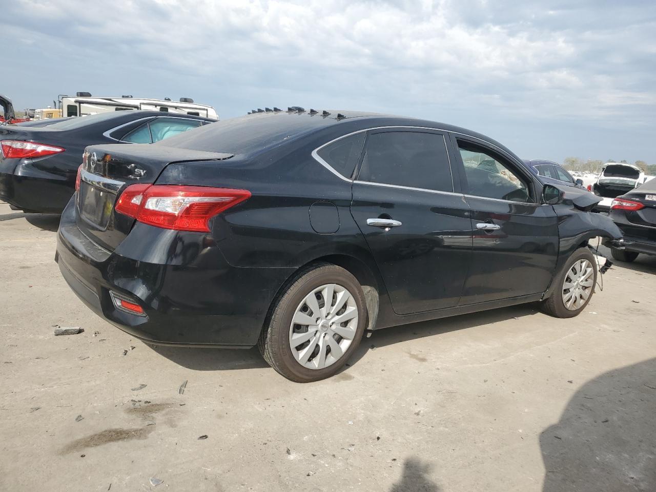 2017 NISSAN SENTRA S - Фото 3