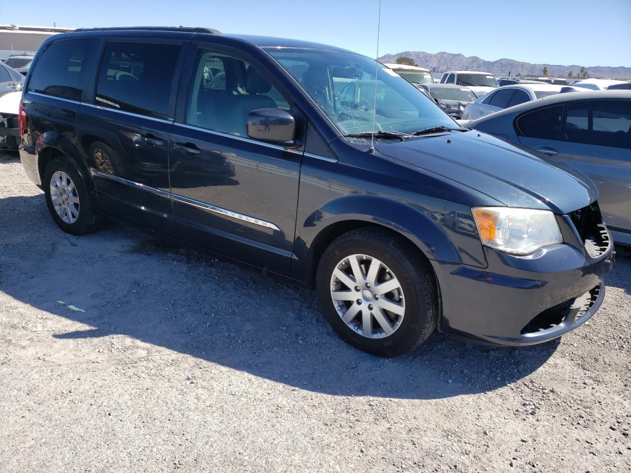 2014 CHRYSLER TOWN & COU - Фото 4