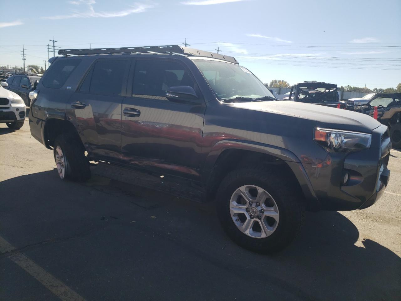 2017 TOYOTA 4RUNNER SR - Image 4