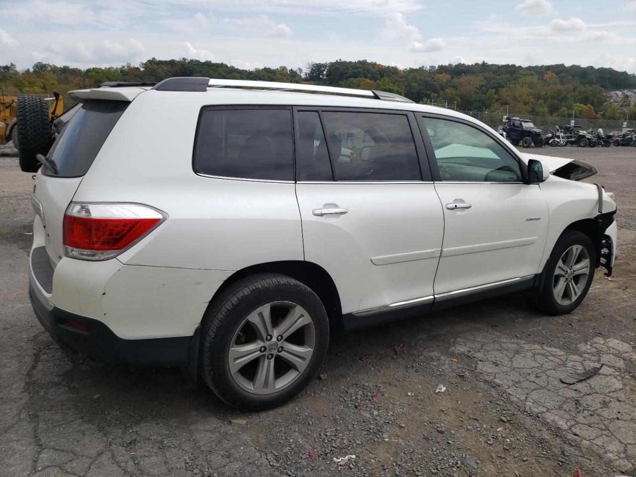 2012 TOYOTA HIGHLANDER - Фото 3