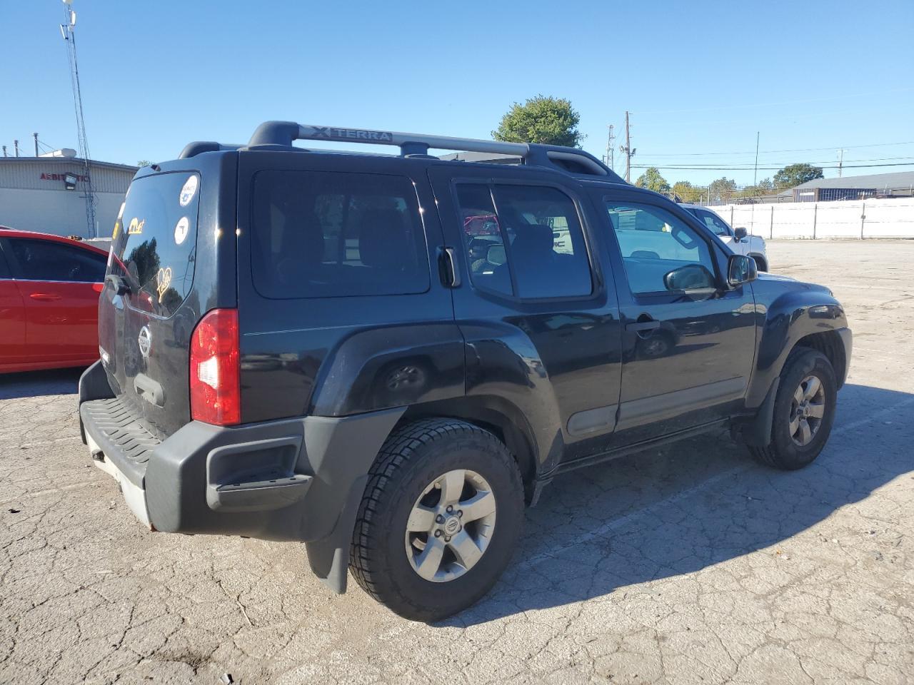 2013 NISSAN XTERRA X - Фото 3