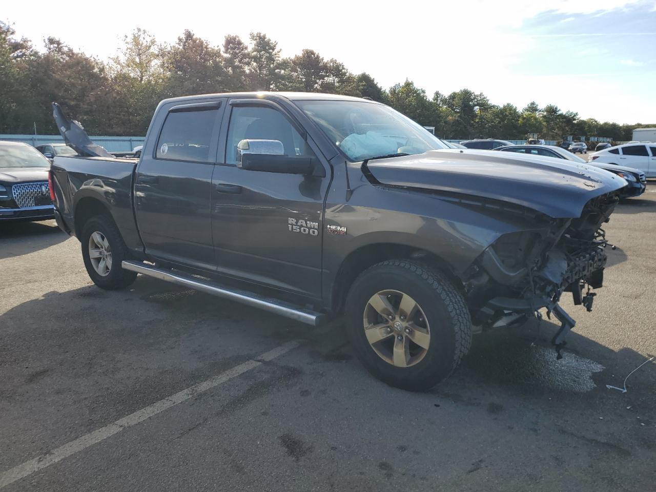 2017 RAM 1500 ST - Image 4