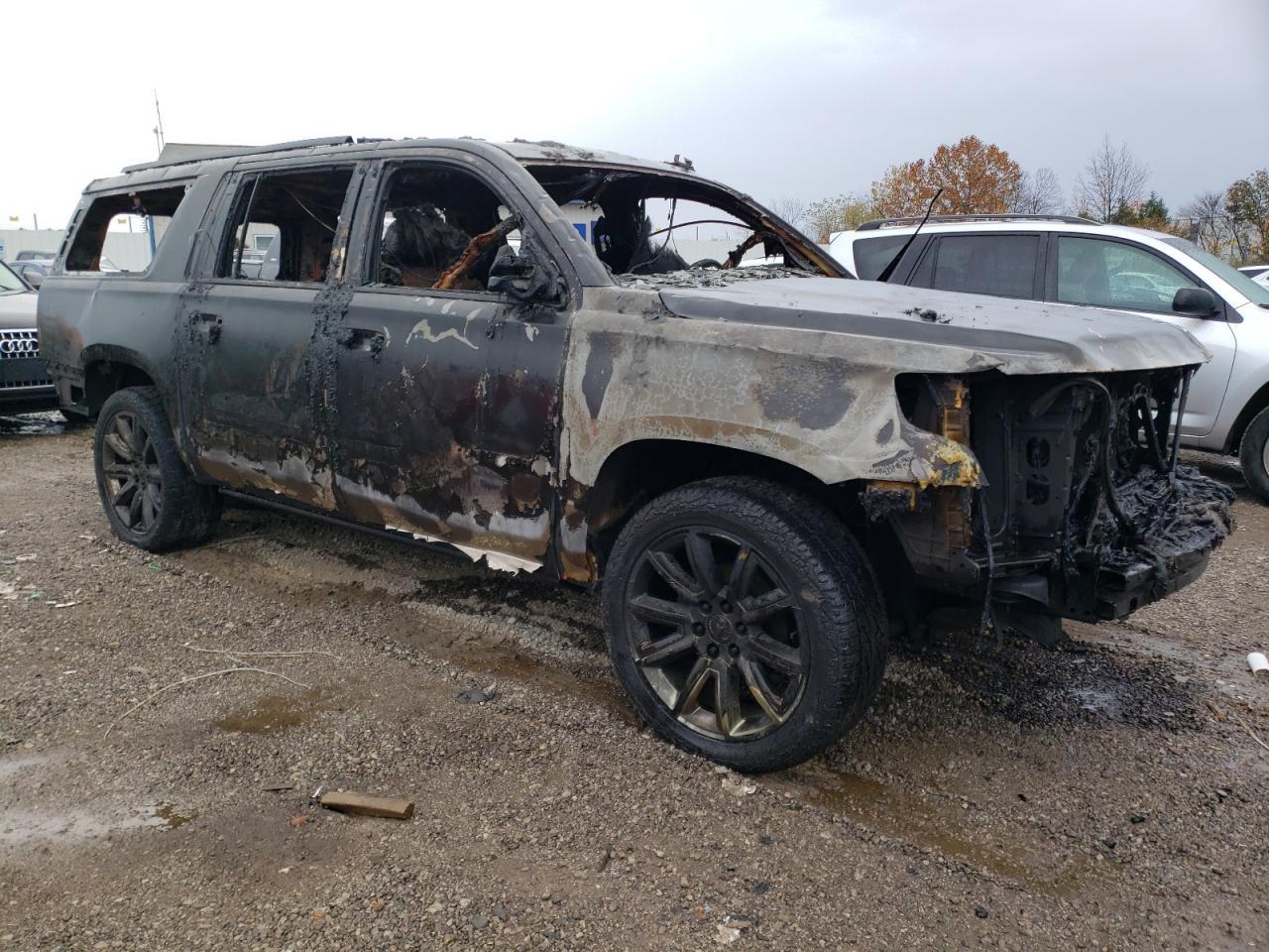 2017 CHEVROLET SUBURBAN K - Фото 4