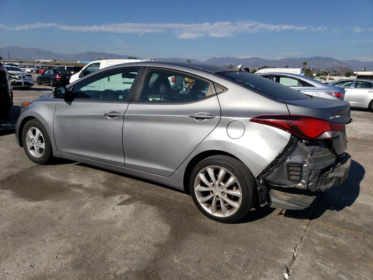 2015 HYUNDAI ELANTRA SE - Image 2