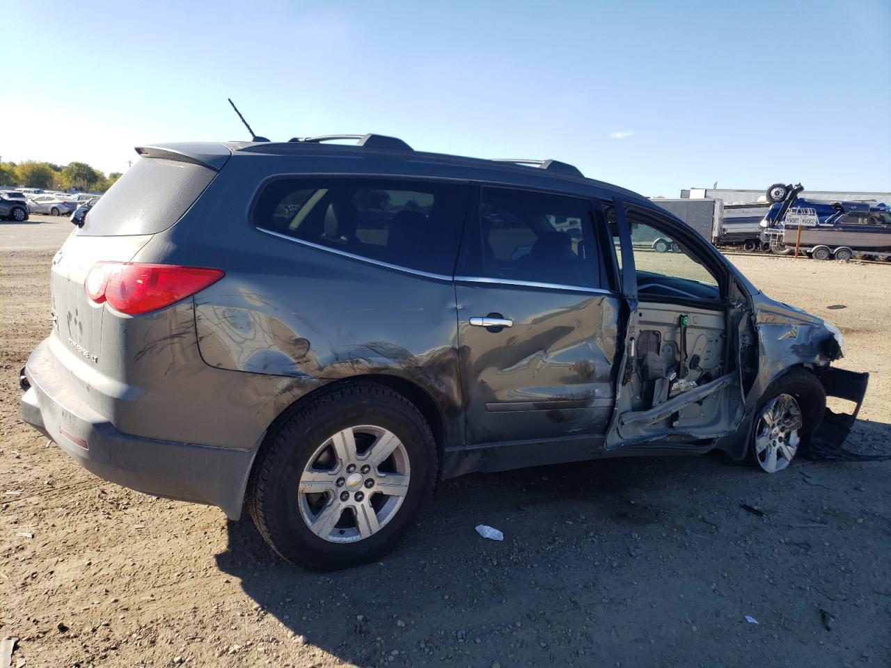 2011 CHEVROLET TRAVERSE L - Фото 3