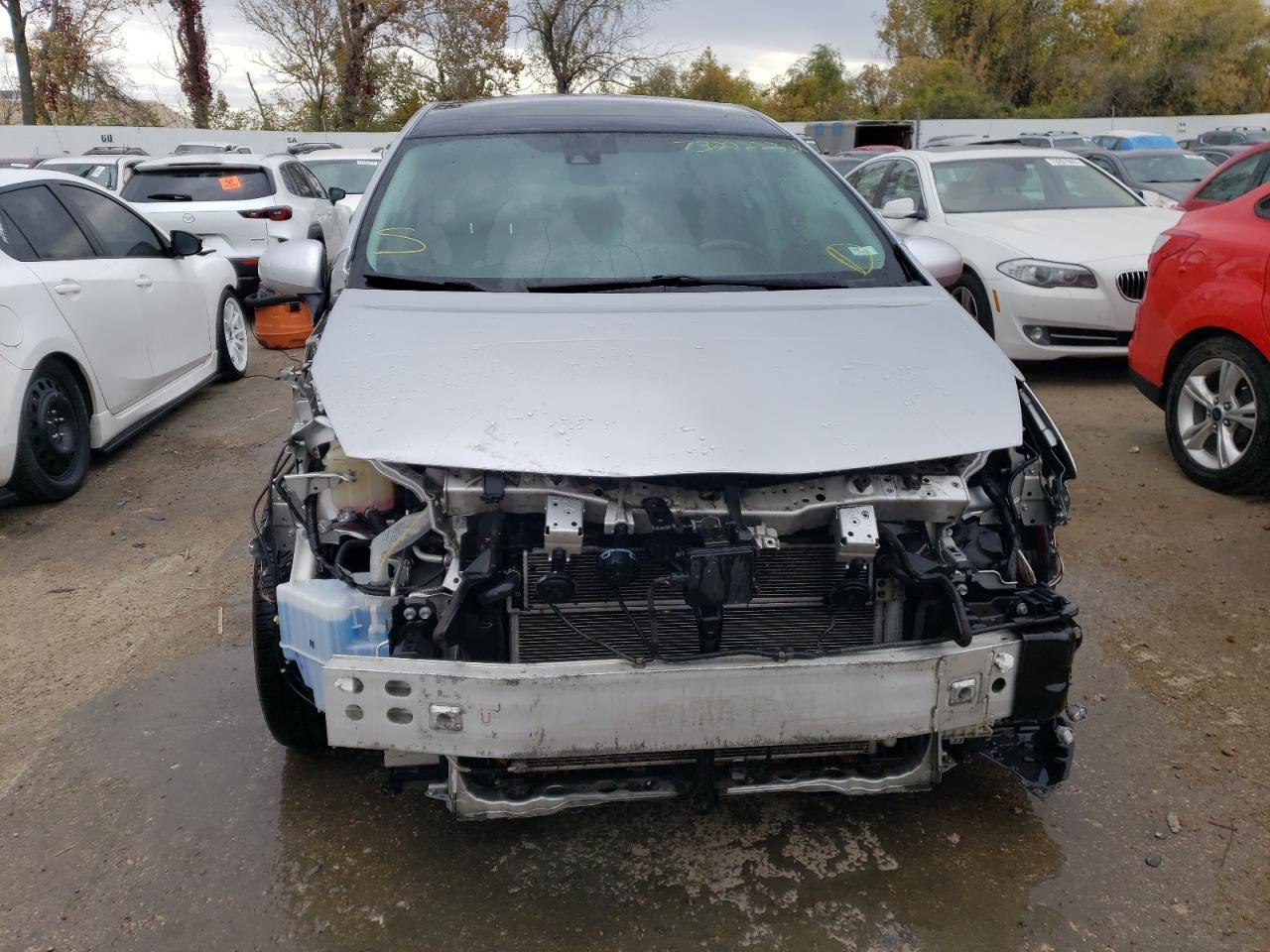 2015 TOYOTA PRIUS V - Image 5