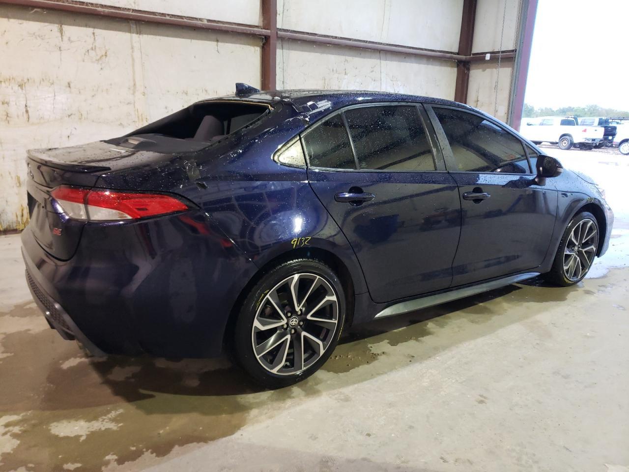 2020 TOYOTA COROLLA SE - Фото 3