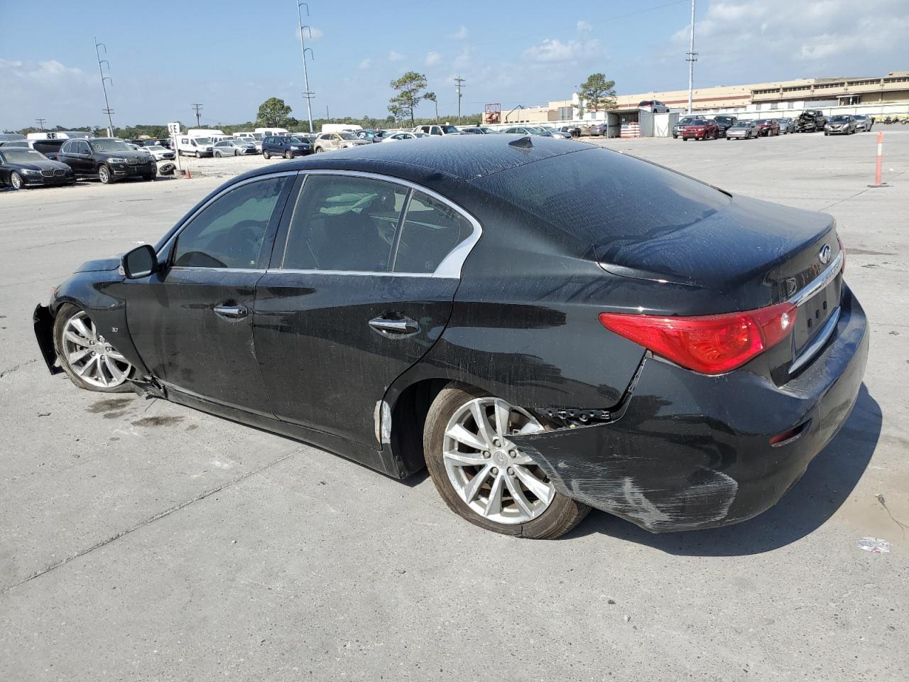 2015 INFINITI Q50 BASE - Фото 2