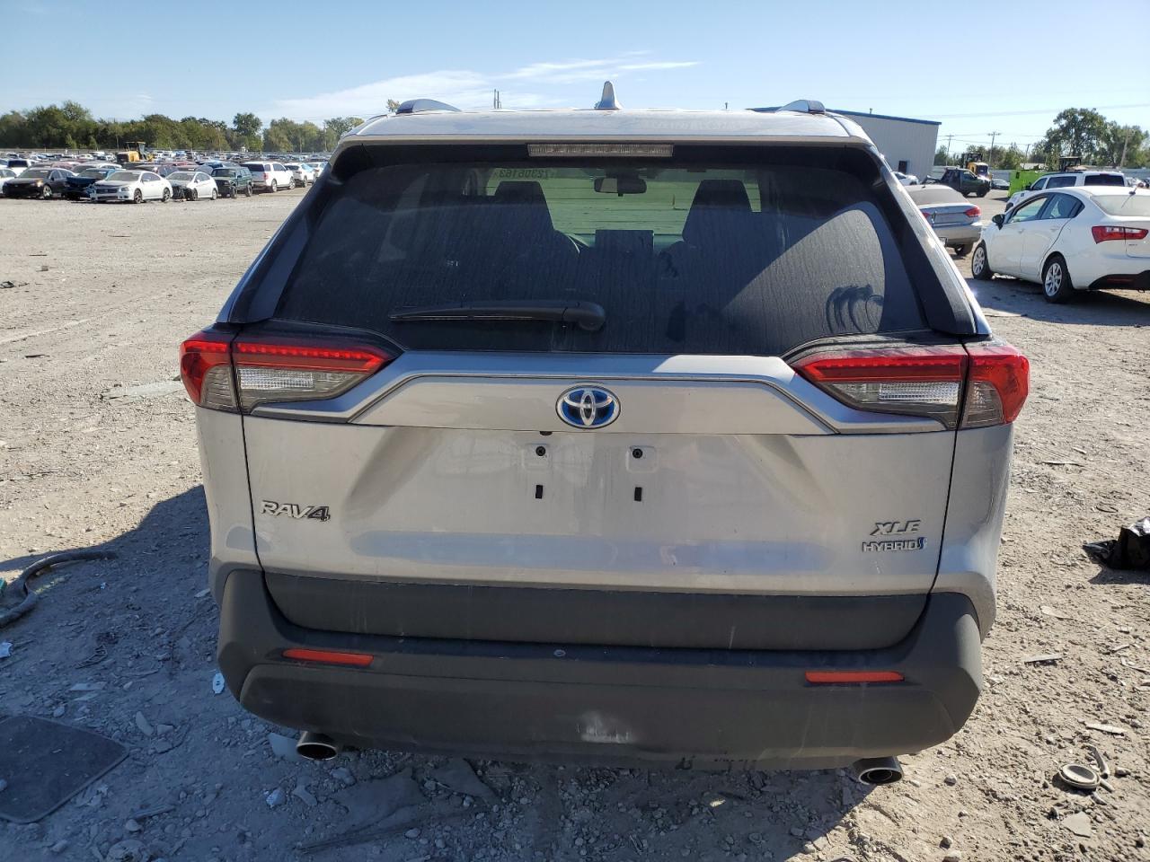 2020 TOYOTA RAV4 XLE - Фото 6