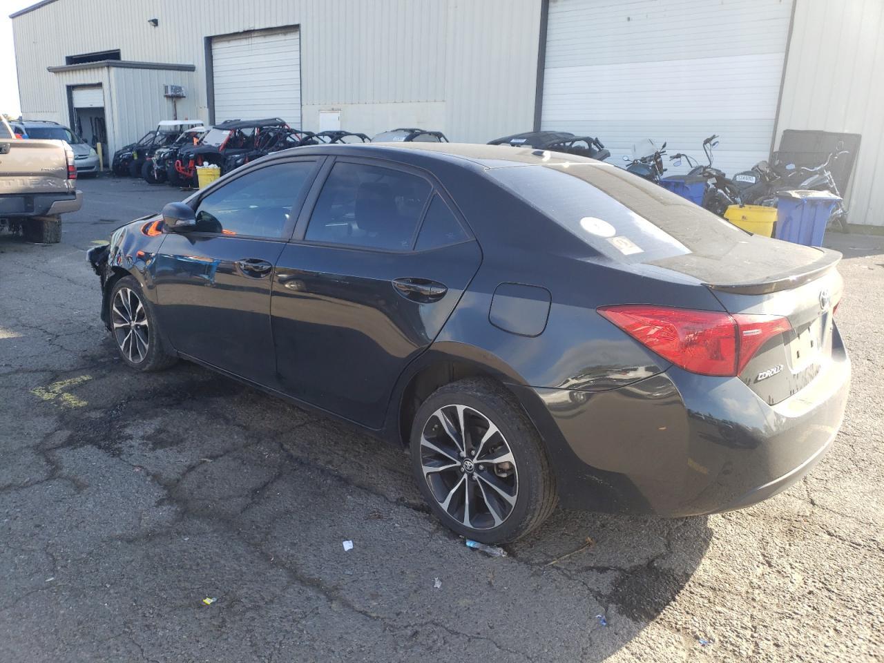 2019 TOYOTA COROLLA L - Фото 2