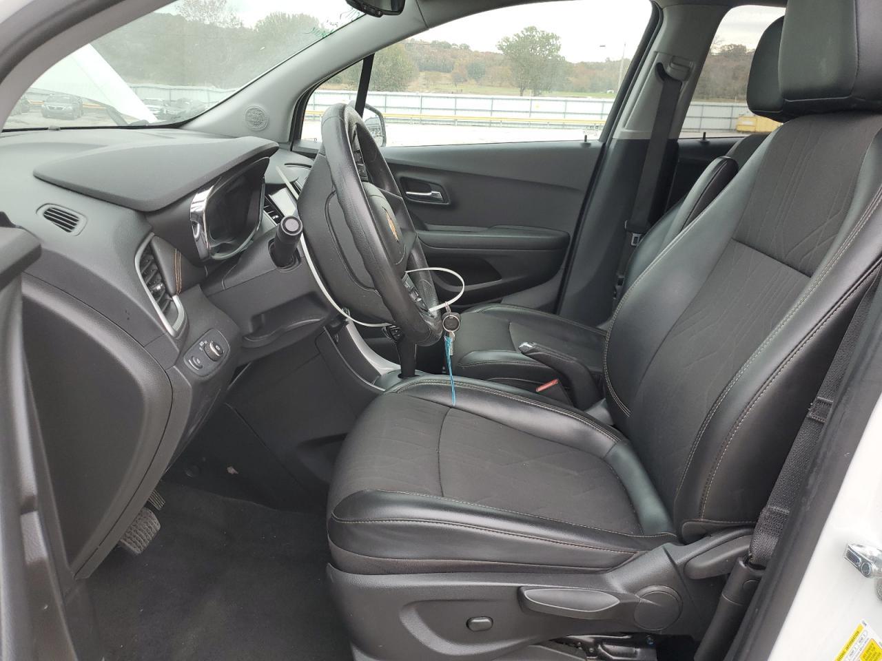 2021 CHEVROLET TRAX 1LT - Image 7