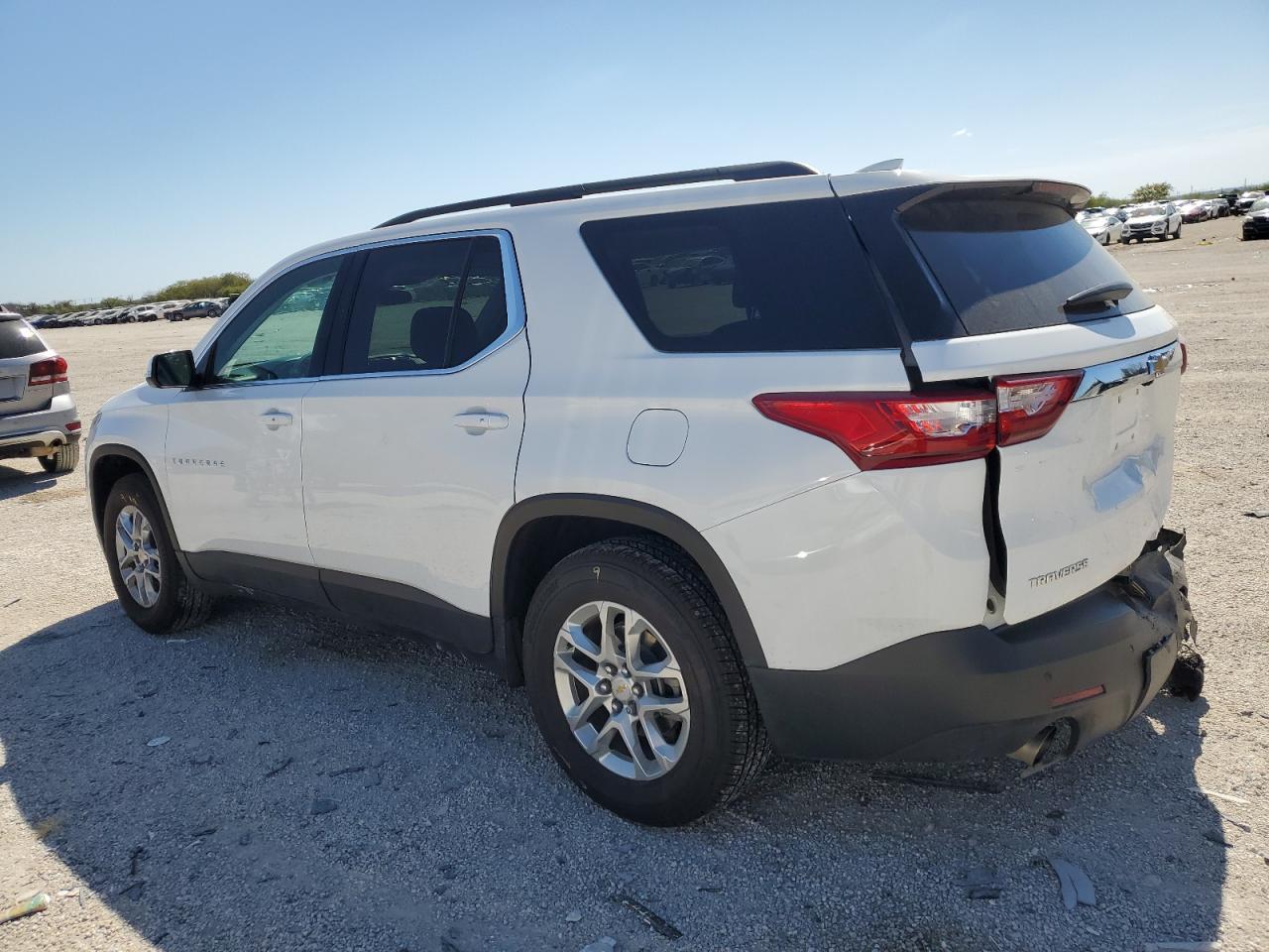 2021 CHEVROLET TRAVERSE L - Фото 2