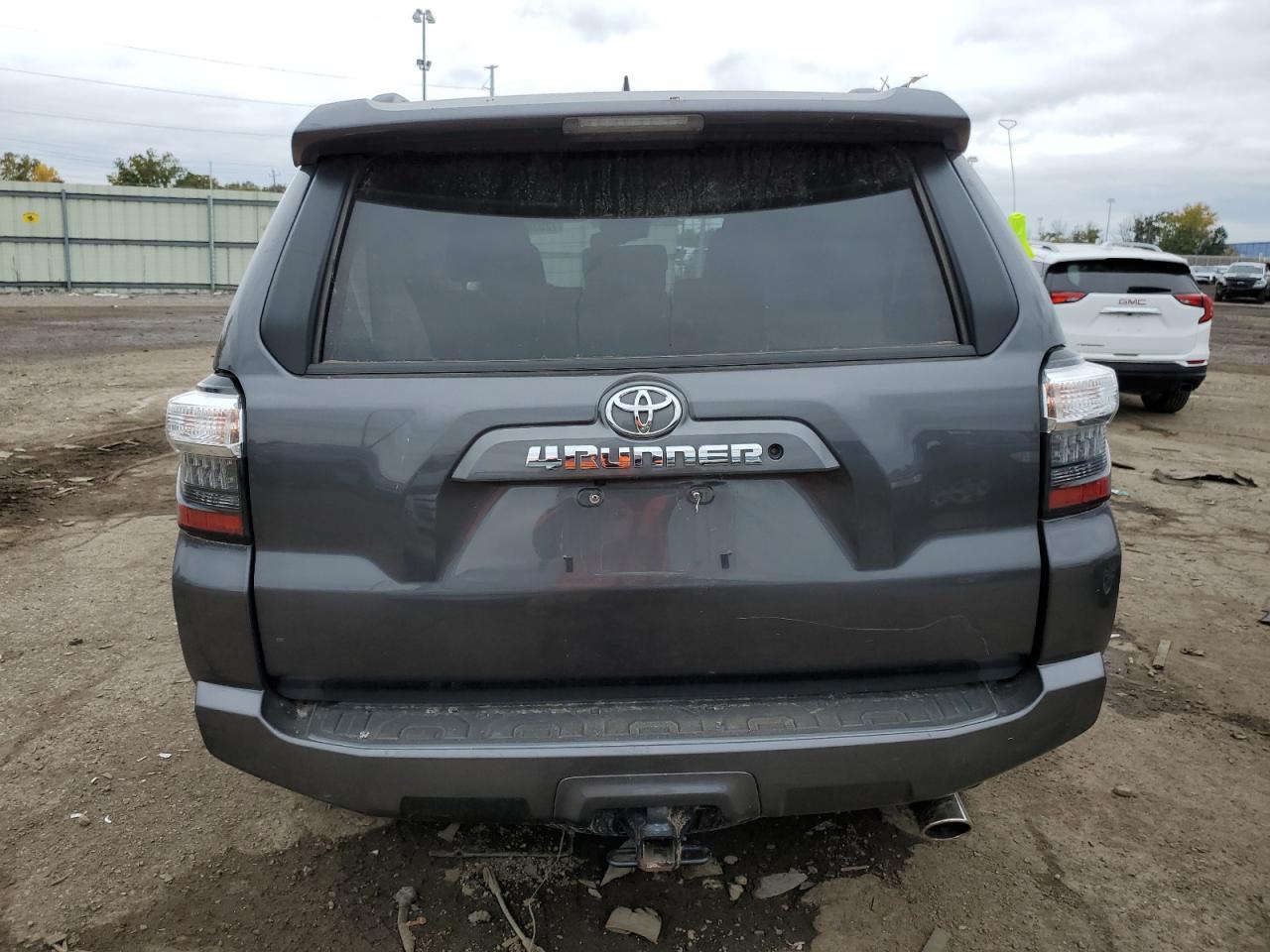 2020 TOYOTA 4RUNNER SR - Фото 6