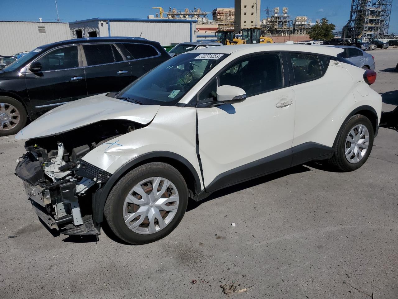 2019 TOYOTA C-HR XLE car image