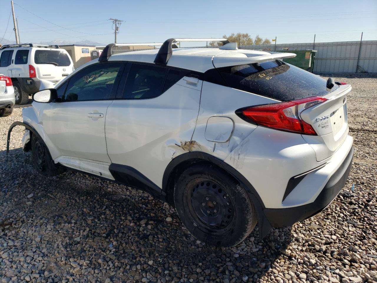 2021 TOYOTA C-HR XLE - Фото 2