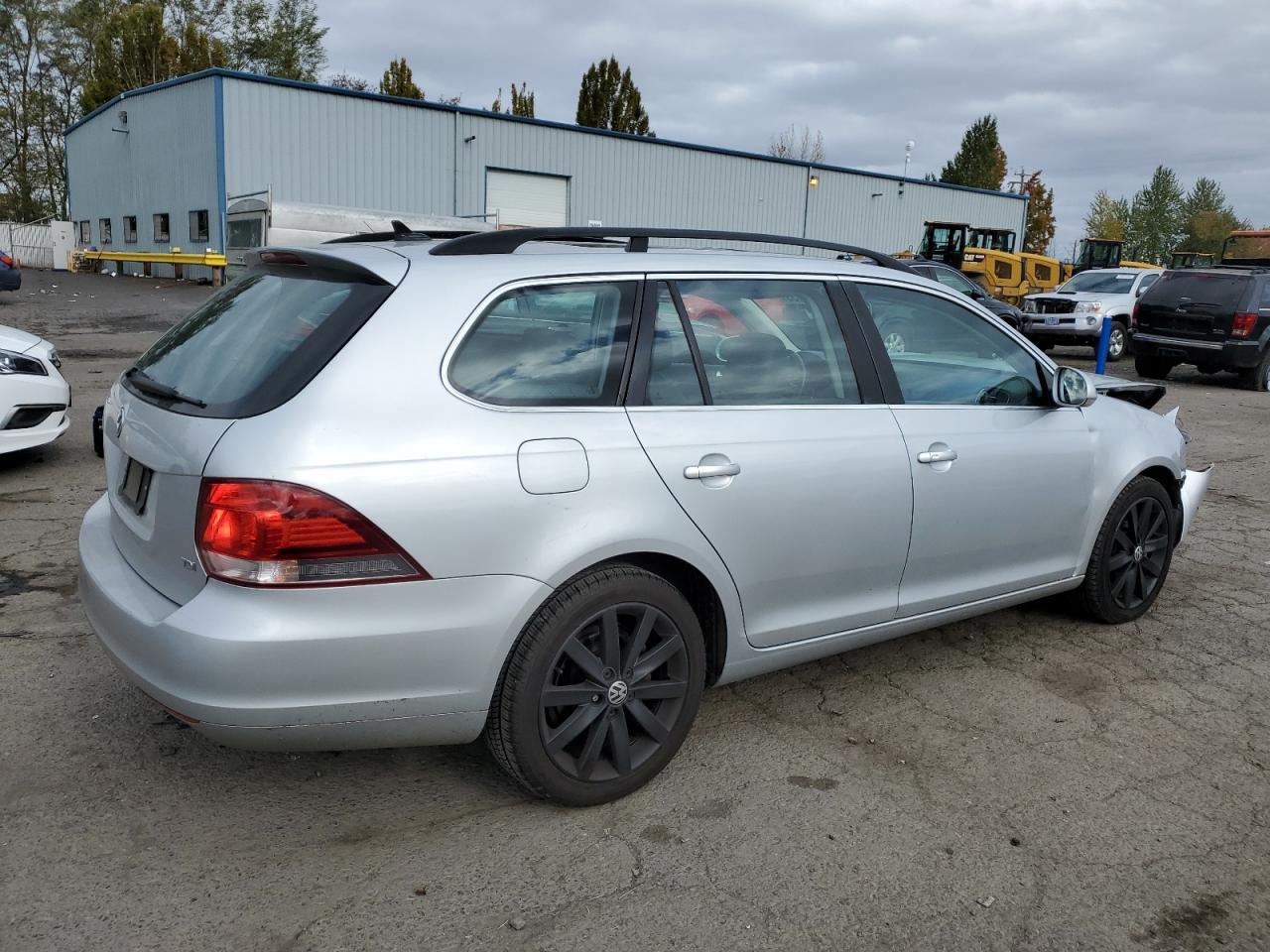 2013 VOLKSWAGEN JETTA TDI - Image 3