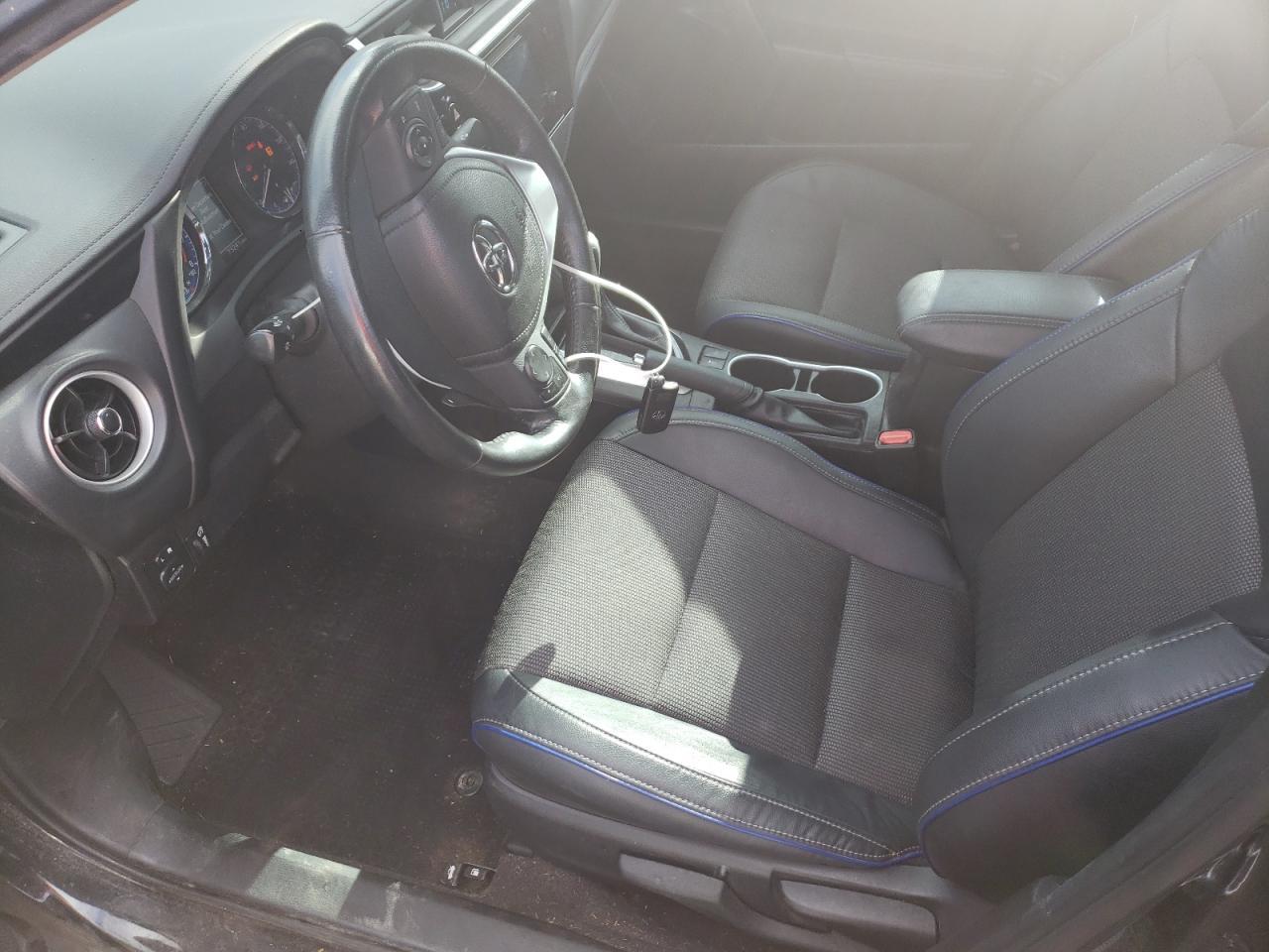 2019 TOYOTA COROLLA L - Фото 7