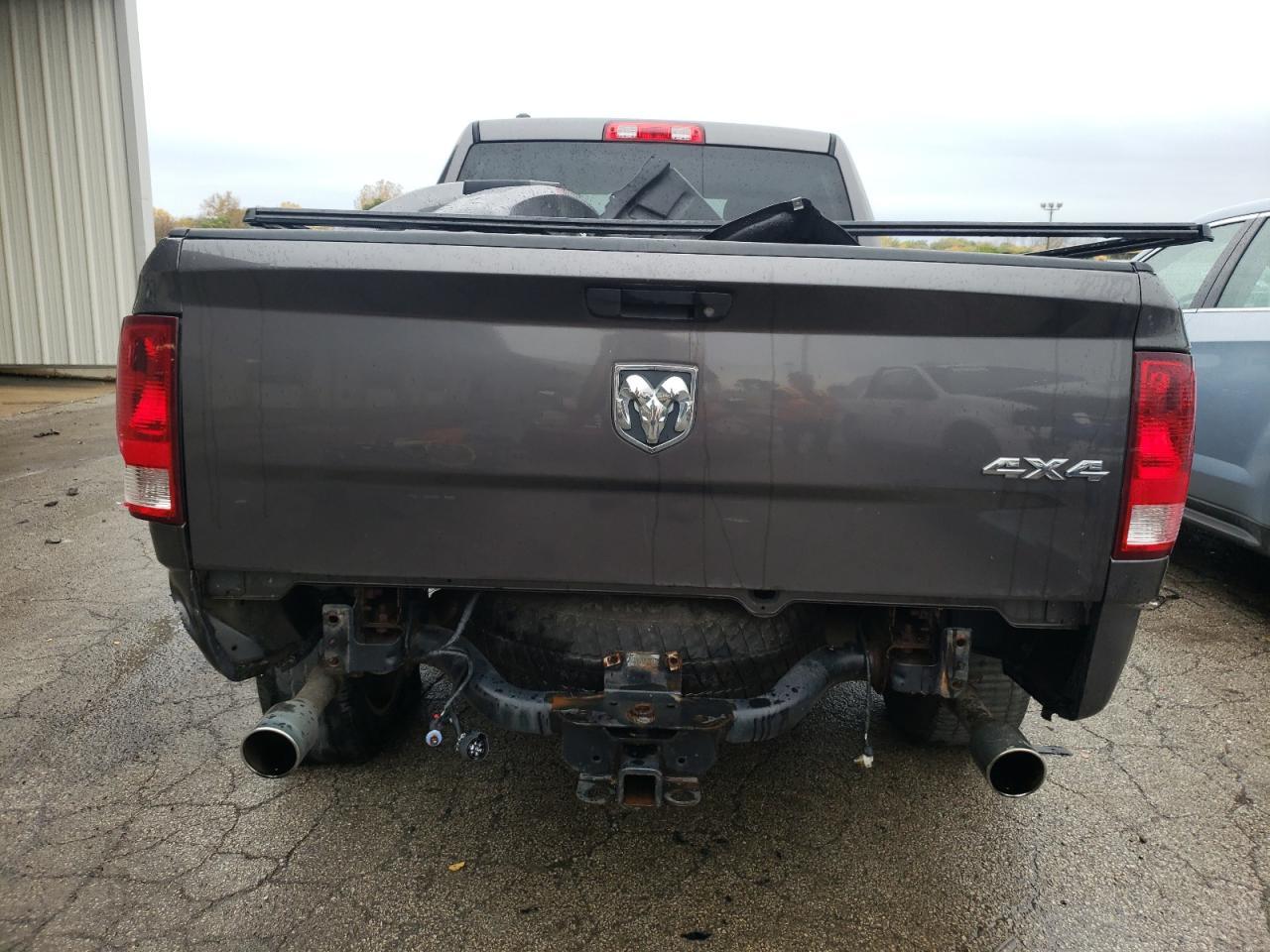 2014 RAM 1500 ST - Image 6